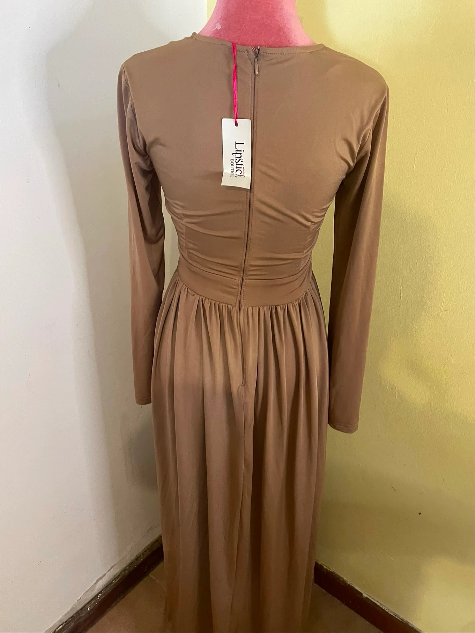 Vestido Longo Mocha Fluido - Decote V e Manga Comprida  – photo 4